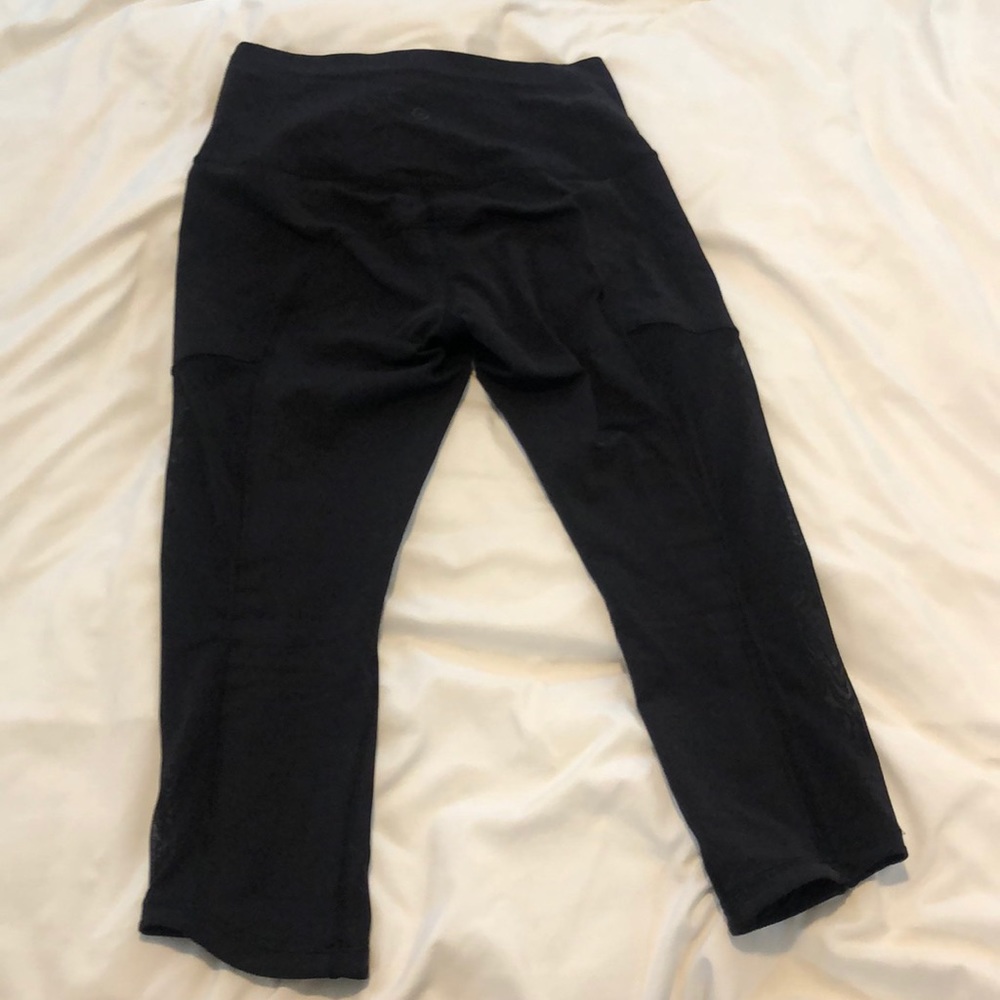 Lululemon black mesh Capri leggings